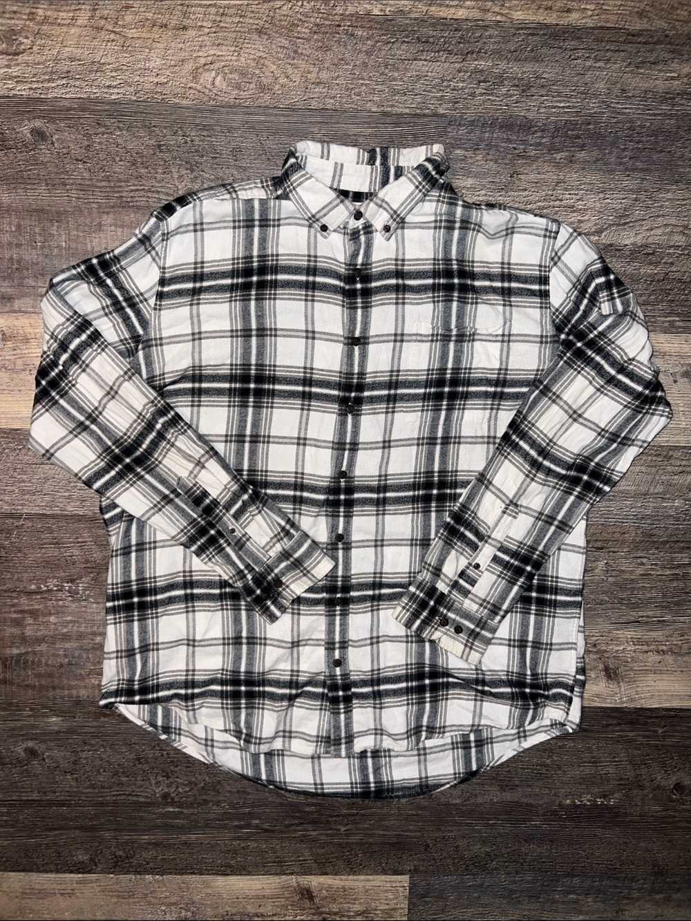 croft & barrow Black and White Plaid Button-Down Shirt